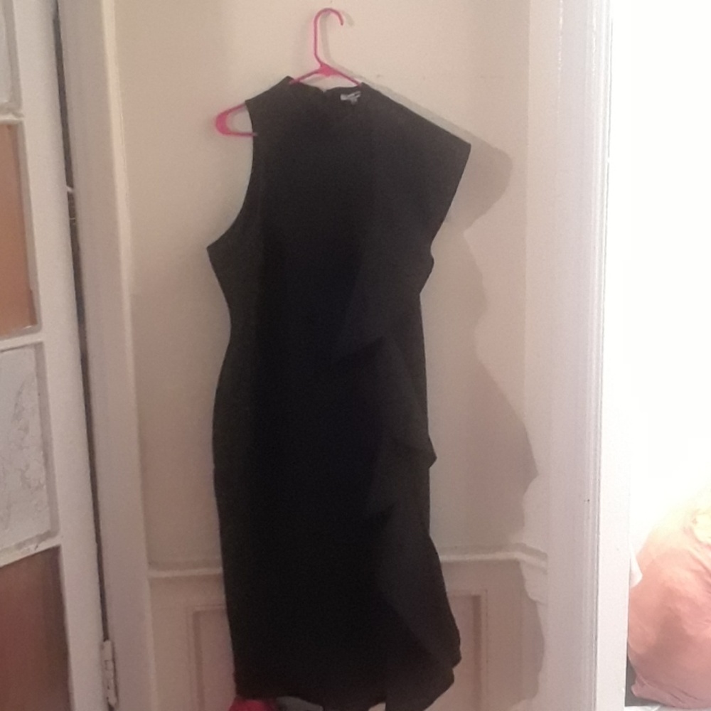NEW Fashion Nova slender fit Black dress size 3X.